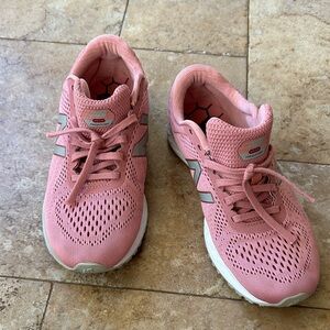 New Balance Women's Pink Sneakers